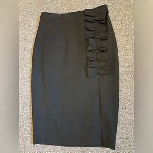 Black ruffled side-slit pencil skirt